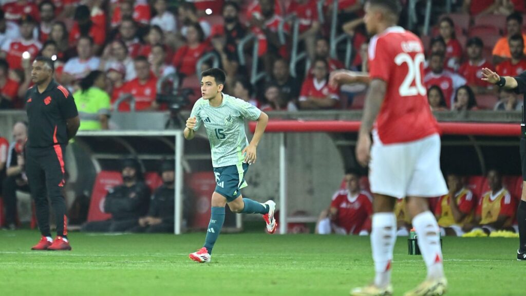 Porto Alegre, Brasil, 16 de enero de 2025. @@@@ durante un partido internacional de preparación, entre la Selección Nacional de México y el SC Internacional, realizado en el estadio Beira-Rio. Foto: Imago7/ Etzel Espinosa