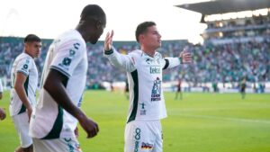 James Rodríguez se lleva la calificación perfecta en su debut goleador en el Estadio León