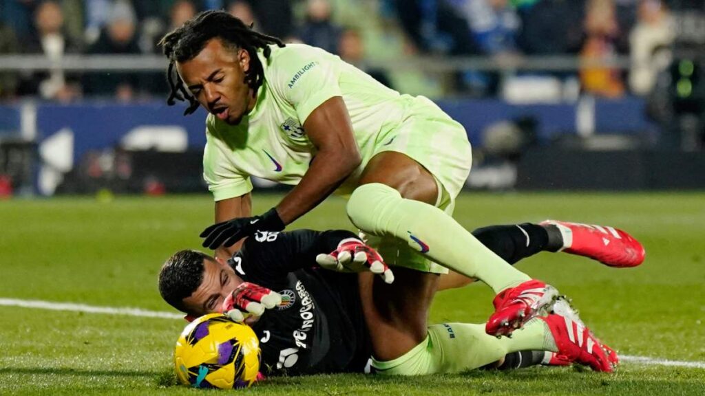 Jules Koundé anotó el gol del Barcelona