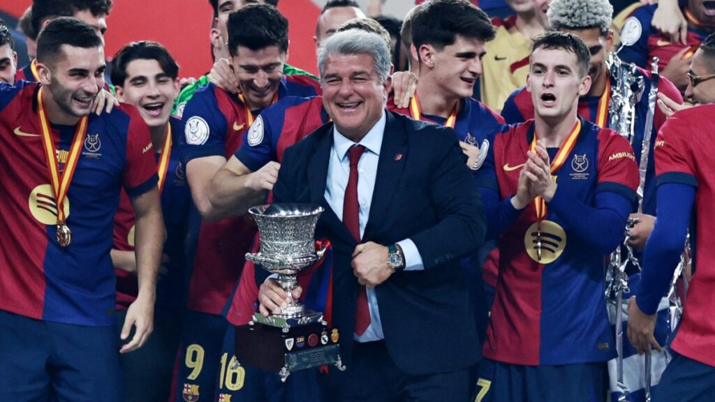 Laporta festeja a lo grande el título del Barcelona | Reuters