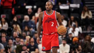 Kawhi Leonard deja a los Clippers para ayudar a sus familiares en los incendios que azotan a Los Angeles