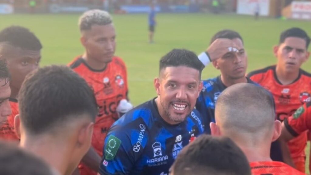 Leo Moreira debutó en Puntarenas FC | @puntarenafcsoficial