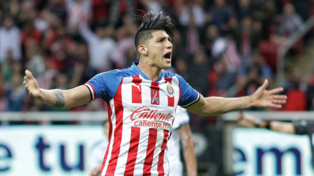 Alan Pulido llegaría de vuelta a Chivas | Imago7