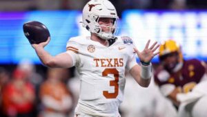 Quinn Ewers se declara elegible para el NFL Draft 2025 e inicia la Era Arch Manning en los Texas Longhorns