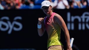 Iga Swiatek avanza a la tercera ronda del Australian Open 2025 para enfrentar a Emma Raducanu