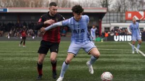 Tottenham evita sorpresa en la FA Cup al vencer a Tamworth de quinta división