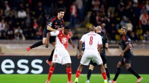 Benfica se lleva la mínima ventaja ante el Mónaco, pero pierde a Di María por lesión