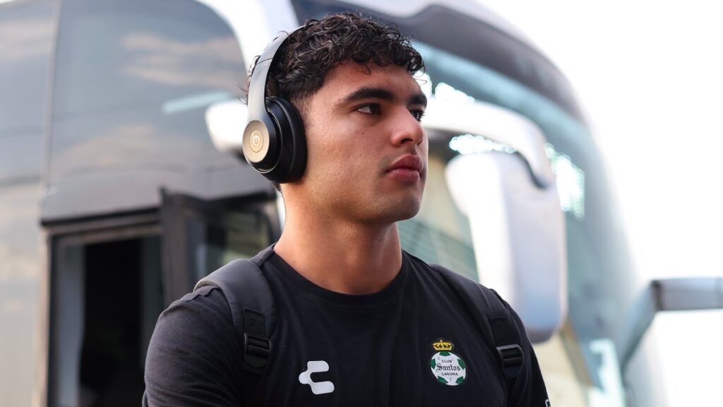 Stephano Carrillo llega al fútbol de Países Bajos