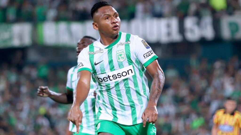 Alfredo Morelos abrió la cuenta de penal. Vizzor