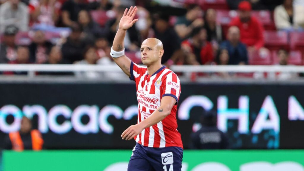 Chicharito hace historia con el gol con Chivas | Imago 7
