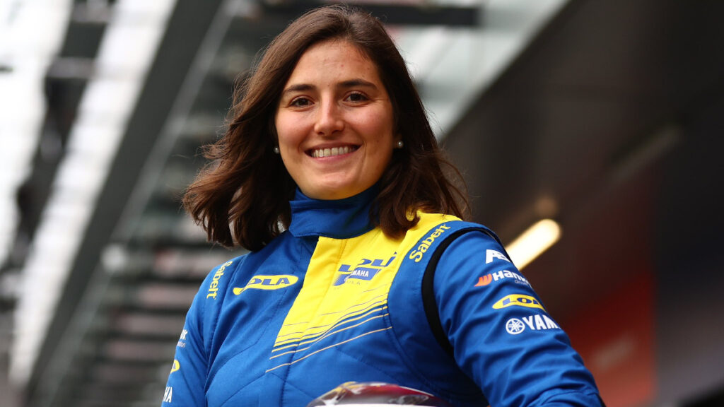 Tatiana Calderón, Piloto colombiana. - @Lola_Yamaha_ABT.