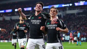 El Arsenal pone pie y medio en los cuartos de final con una goleada histórica sobre el PSV Eindhoven
