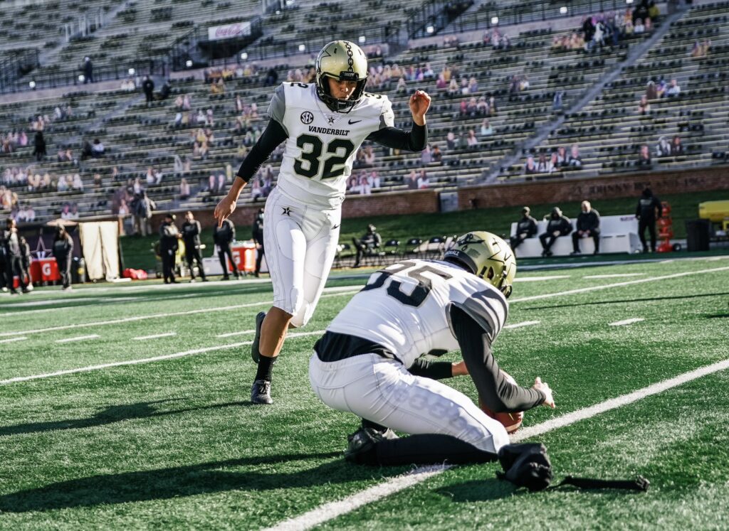Sarah Fuller rompió las barreras en el fútbol americano | @SarahFuller_27