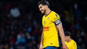 Henry Martín no jugará contra el Atlas