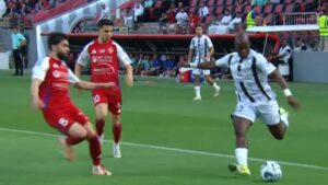 Dos penaltis hacen que Al Jazira y Sharjah FC dividan unidades en el fútbol de Emiratos Árabes Unidos