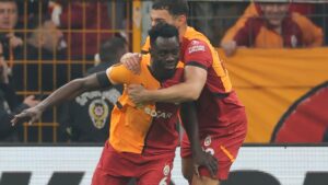 Dávinson Sánchez se reporta con gol y el Galatasaray abraza el liderato de la Superliga Turca