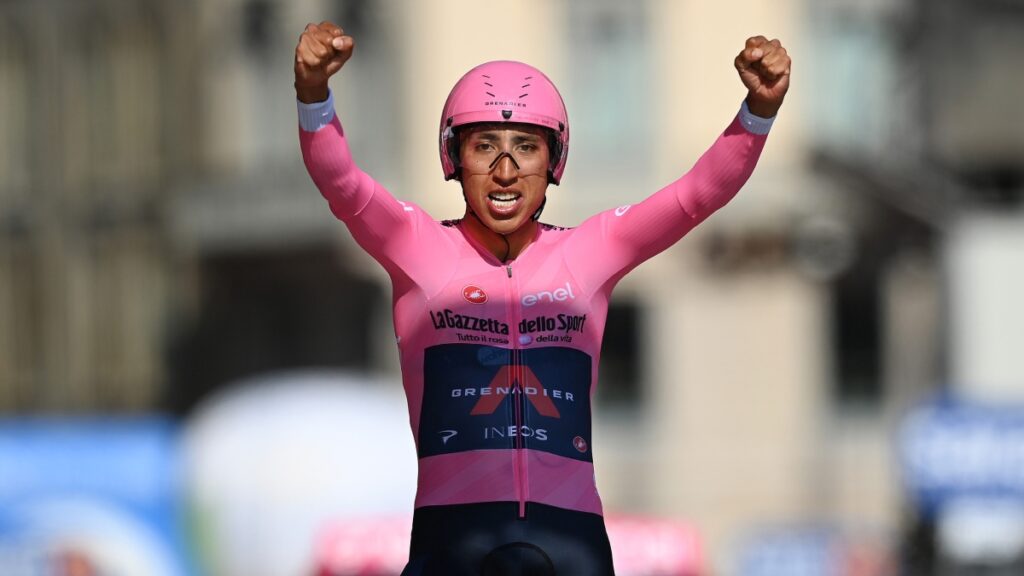 Egan Bernal celebrando en el Giro | Stuart Franklin/Getty Images.
