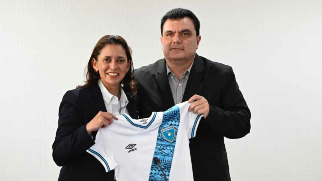 Karla Amaya, responsable del fútbol femenino el día de su presentación. (Fedefut)