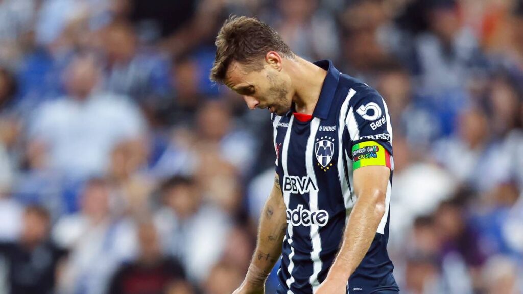 De nuevo Sergio Canales queda fuera de la convocatoria del Monterrey. Imago 7