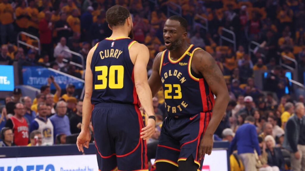 ¡A un juego! Golden State se acerca a las semifinales de conferencia tras derrotar a los Rockets con un Draymond Green 'endemoniado'