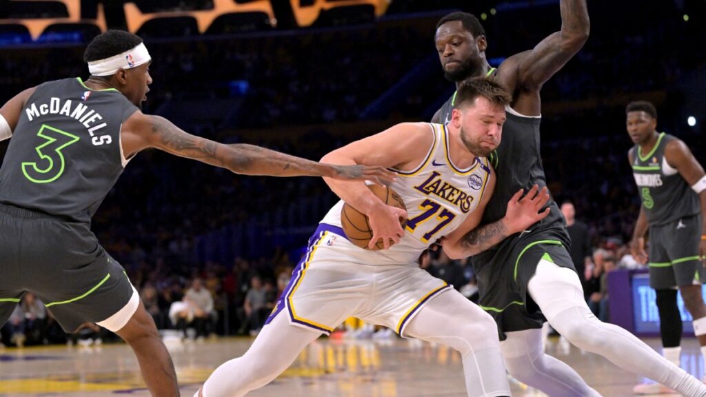 Doncic y los Lakers caen en el arranque de los Playoffs | Kamin-Oncea-Imagn Images