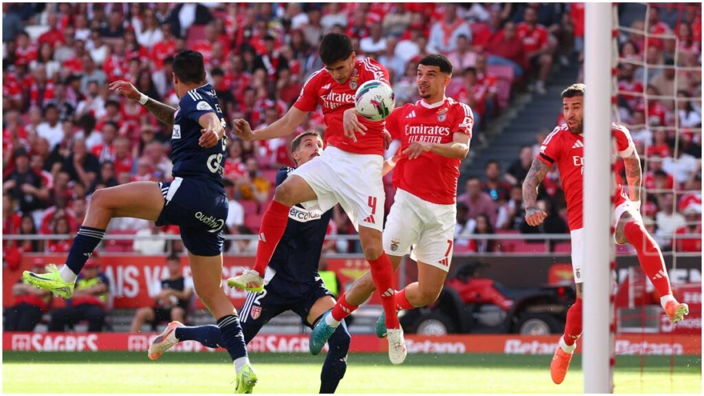 El AVS de Guillermo Ochoa sufre una goleada | Reuters