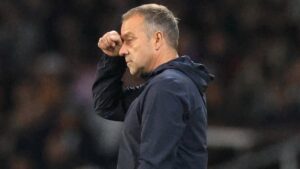 Hansi Flick se siente orgulloso de su equipo pese al empate y califica de “genio” a Lamine Yamal