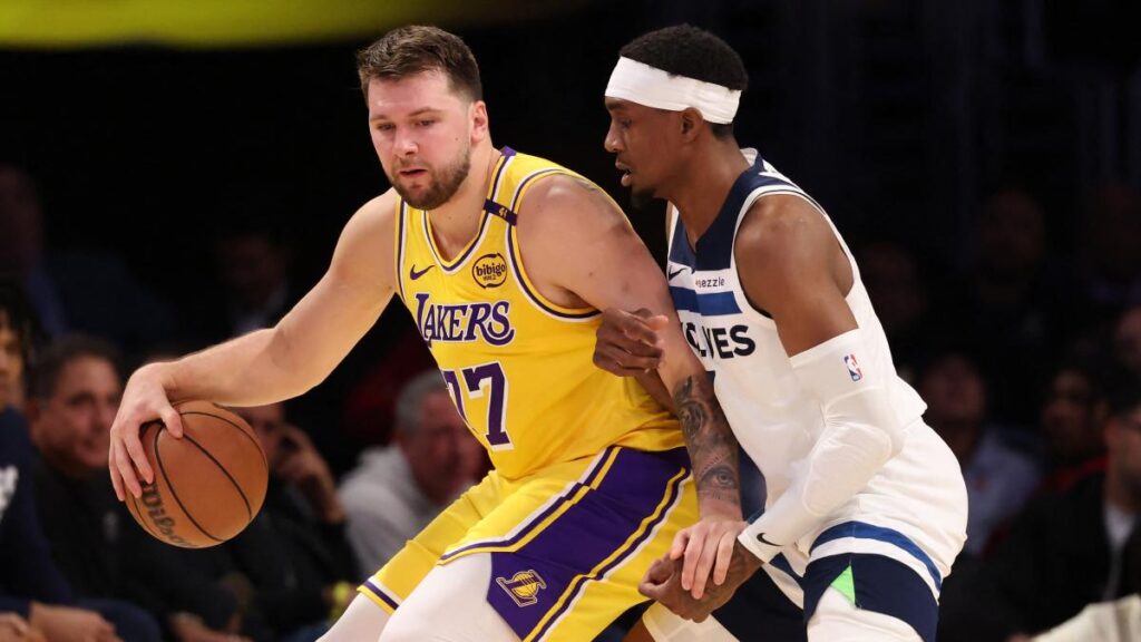 Minnesota Timberwolves pierde ante Los Angeles Lakers el juego 2 de la primera ronda de los Playoffs NBA 2025