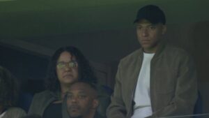 ¡Pitos a Mbappé en el Bernabéu! La afición aún no perdona la eliminación en Champions League