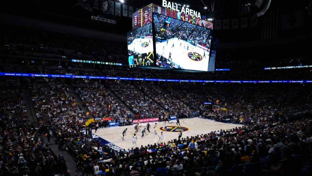 ¿Quién pasa por TV los Playoffs NBA 2025?