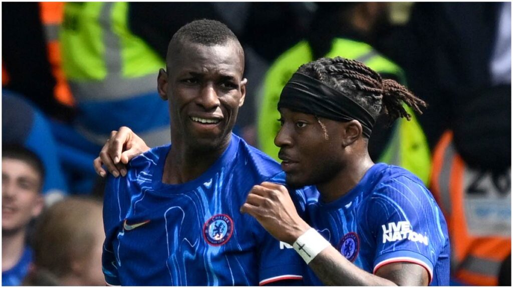 Nicolas Jackson celebra un gol con Noni Madueke en el Chelsea | Reuters