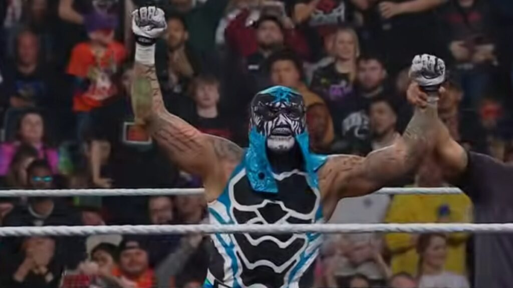Penta derrota a Dominik Mysterio