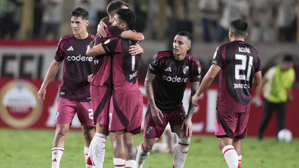 Kevin Castaño con River Plate / AP