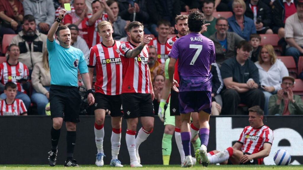 ¡Triunfazo! Fulham de Raúl Jiménez remonta ante Southampton para romper racha de derrotas y aferrarse a competencias europeas