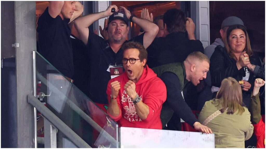 Ryan Reynolds celebra el ascenso del Wrexham | Reuters