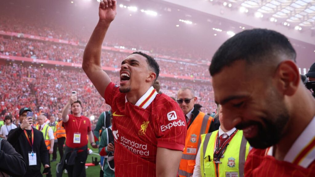 Trent Alexander Arnold en la celenración del título