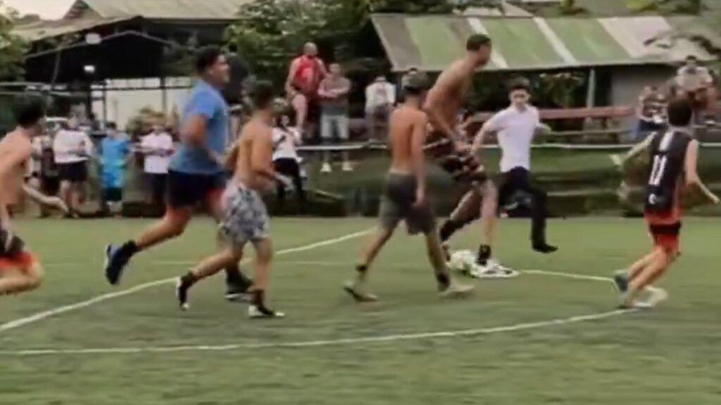 Wemby juega al fútbol en Costa Rica | Captura fencyz_fn / IG