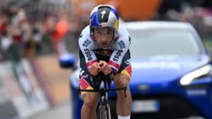 Primoz Roglic sufre caída, no aguanta más y abandona el Giro de Italia en su etapa 16