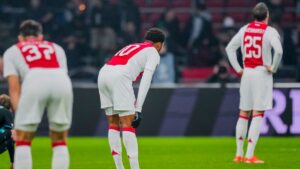 ¡Milagro en Eindhoven! PSV ya daba por perdido el título, hasta que Ajax dejó ir el triunfo al 90+9’