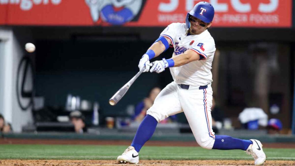 Rangers cae ante Blue Jays pese a dos hits de Alejandro Osuna