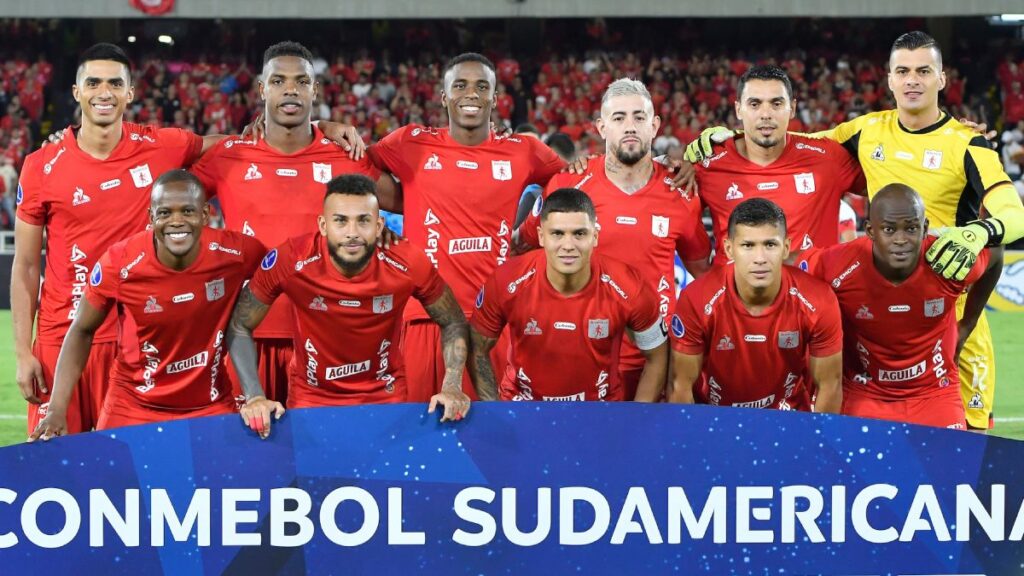 El once que consiguió seguir con vida en la Sudamericana. Vizzor