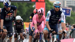 Clasificación general del Giro de Italia 2025, al momento: ¿quién se llevó el triunfo y cómo le fue a los colombianos hoy?