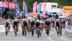 La caída masiva en la etapa 6 del Giro de Italia favorece a los colombianos