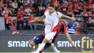 Juanfer Quintero enciende las alarmas: salió con molestia en su rodilla en el duelo contra el DIM