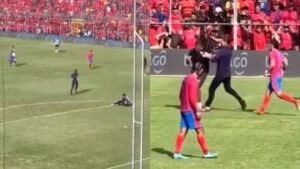 La agresión de Sebastián Bini a un miembro del cuerpo técnico de Antigua GFC