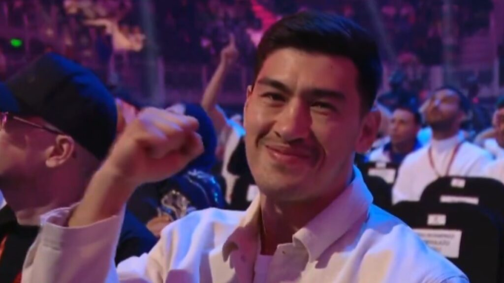 Dmitry Bivol revela cómo vencer a Canelo Álvarez