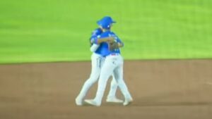 ¡Remontada épica! Sandber Pimentel encabeza la victoria de Bravos sobre Leones con un cuadrangular de tres carreras