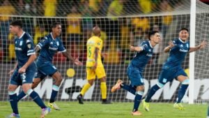 Racing complica las aspiraciones del Bucaramanga en la Copa Libertadores