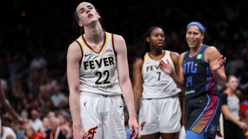 Caitlin Clark, fuera por lesión