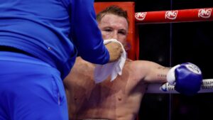 Canelo Álvarez y la deuda pendiente del nocaut que la afición aún espera